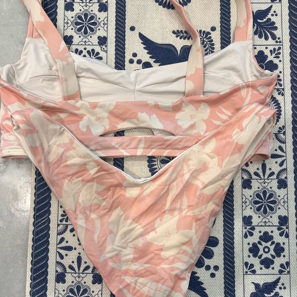 SET 💛 Bikini&Coverup set matching - Picture 4 of 4